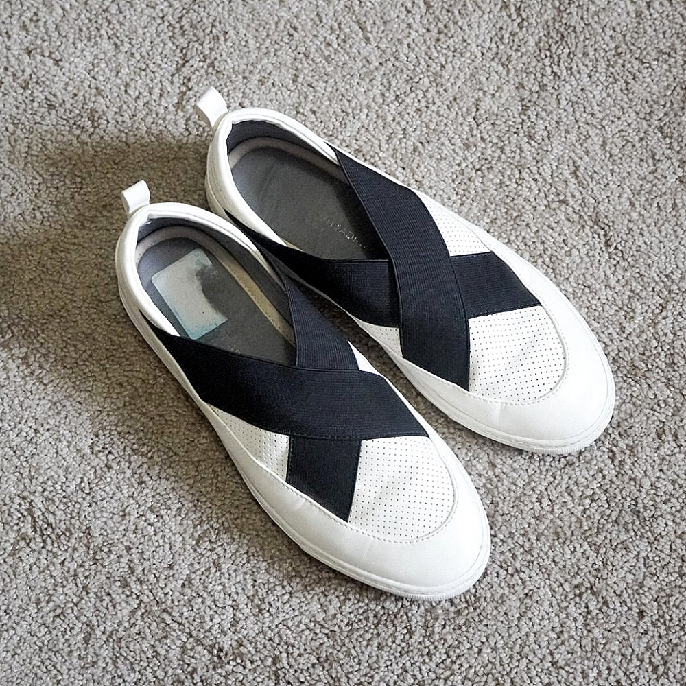 Adrienne Vittadini Black & White Slip-Ons